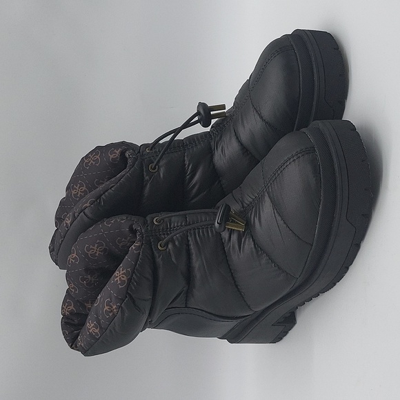 893- Guess Women's Winter Knee Boots Size 7.5 - Picture 1 of 9